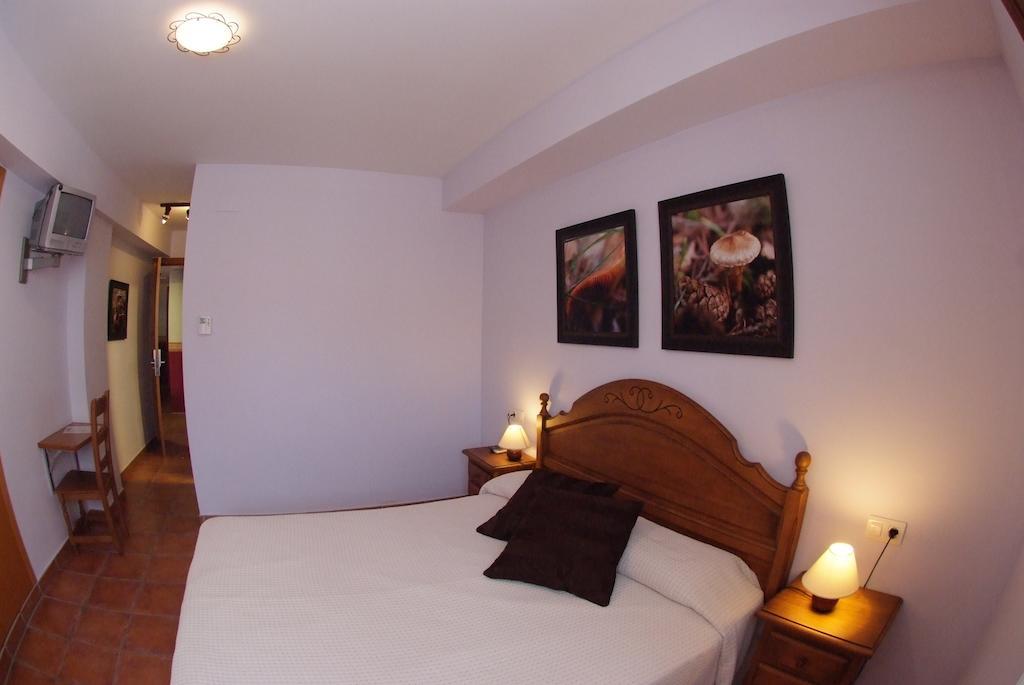 Hotel Casa Duaner Guardiola de Bergueda Quarto foto